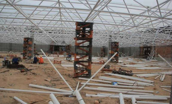 西雙版納盤點鋼結(jié)構(gòu)網(wǎng)架裝配的步履和相關(guān)關(guān)注變亂